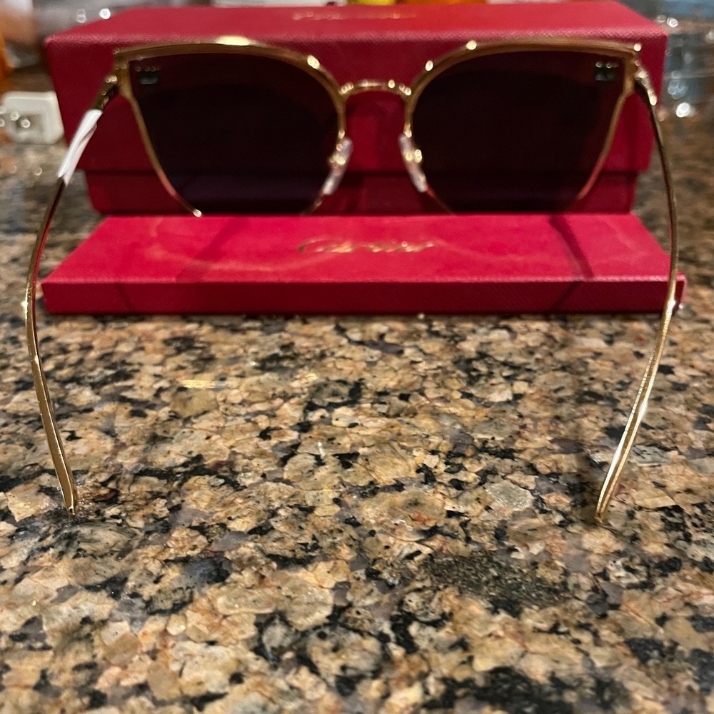 Cartier Panthere Sunglasses with Gold Frame New - Picture 2 of 8